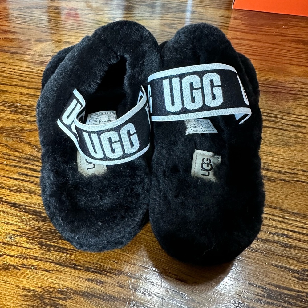 Ugg Oh Yeah Slides - image 3